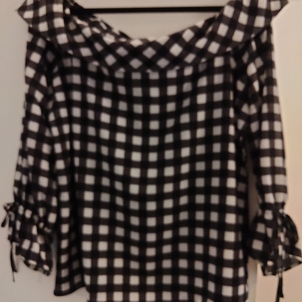 BANANA REPUBLIC BACK WHITE CHECK OFF SHOULDER BLOUSE SZ M